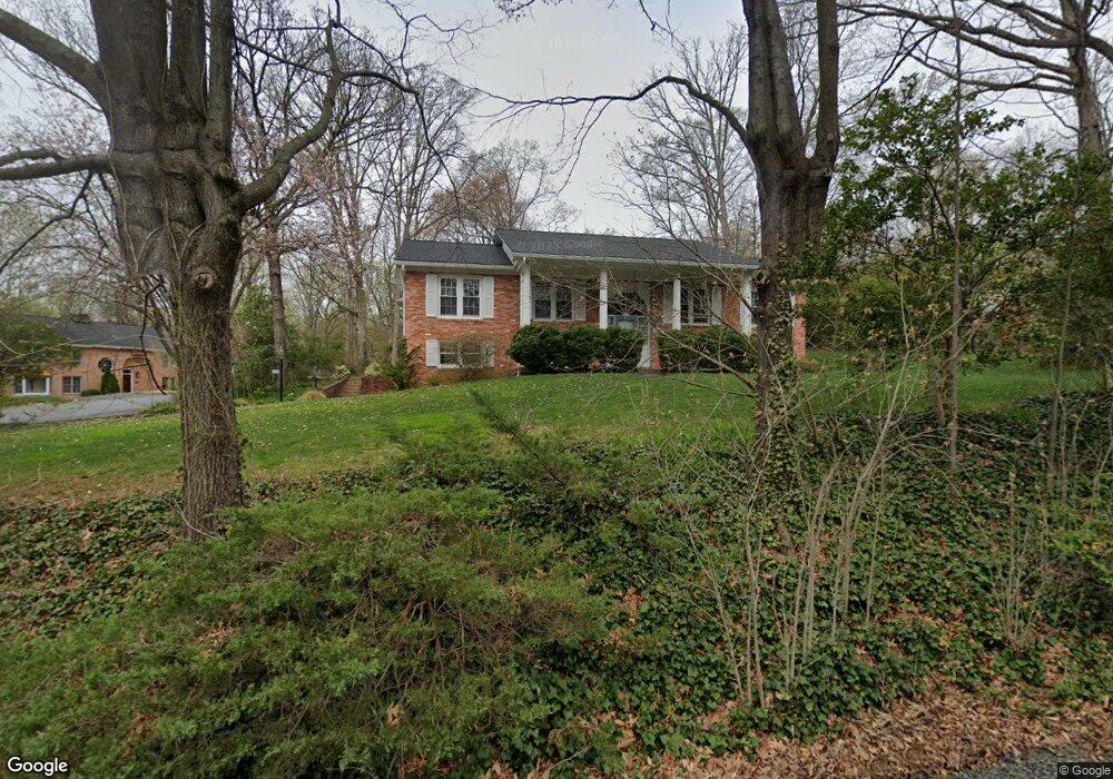 6346 Waterway Dr, Falls Church, VA 22044 - photo 1