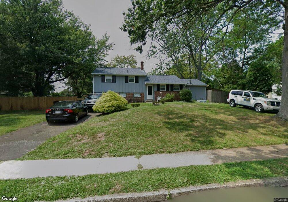 1041 Wayfield Dr, Norristown, PA 19403 - photo 1