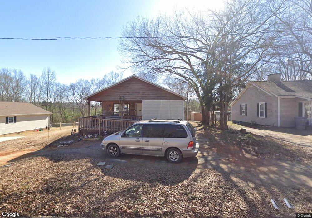 302 Flat Rock St, Clover, SC 29710 - photo 1