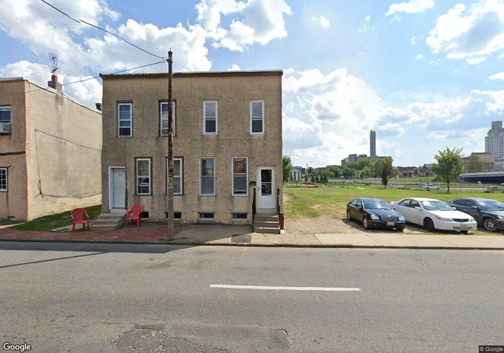 834 Linden St, Camden, NJ 08102 - photo 1