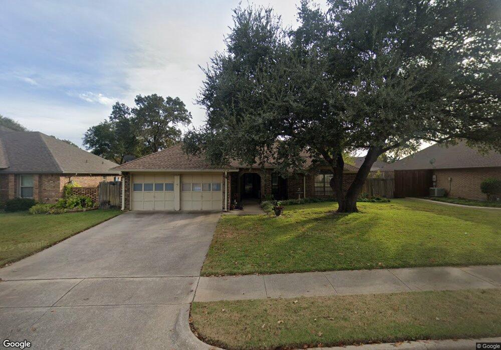 2608 Nantucket Ct, Bedford, TX 76022 - photo 1