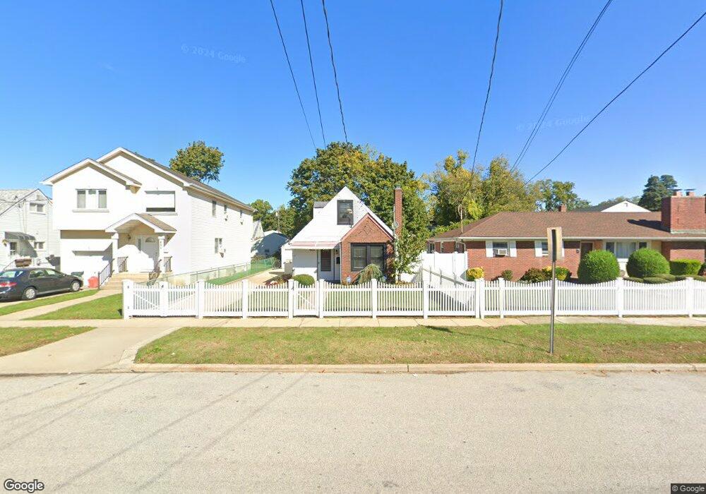 430 Pershing Blvd, Rockville Centre, NY 11570 - photo 1