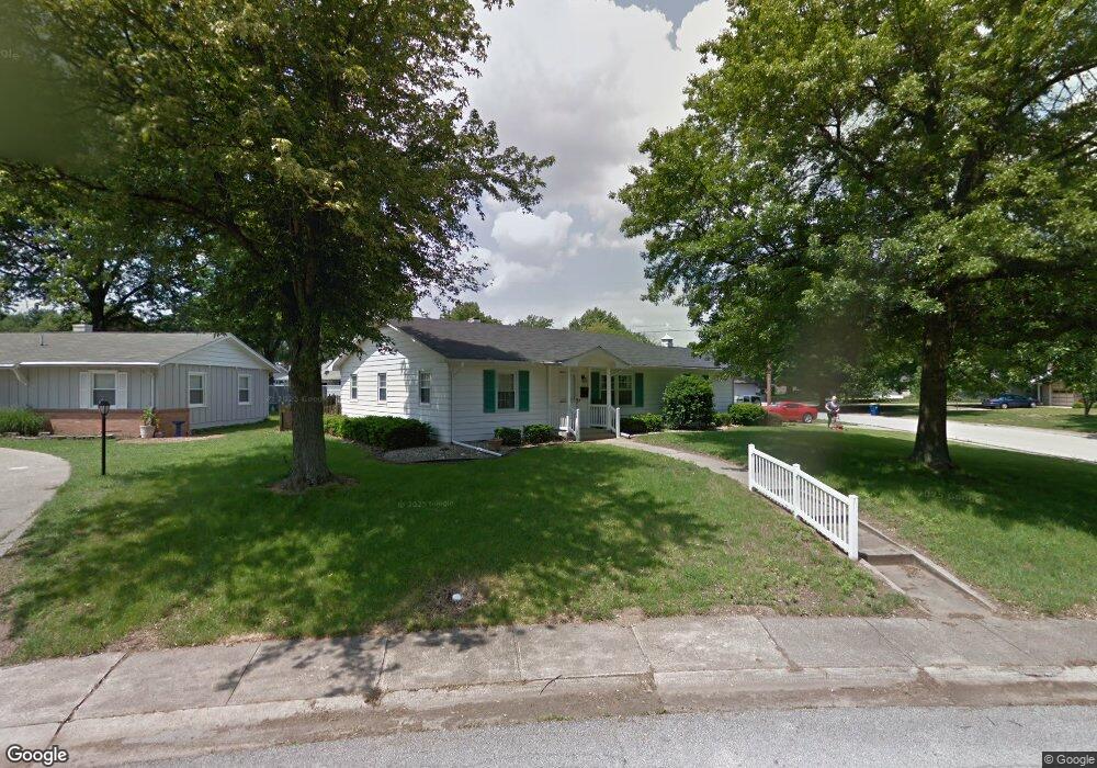 401 Meadows Dr unit Hulman Meadows 4th A, Terre Haute, IN 47803 - photo 1