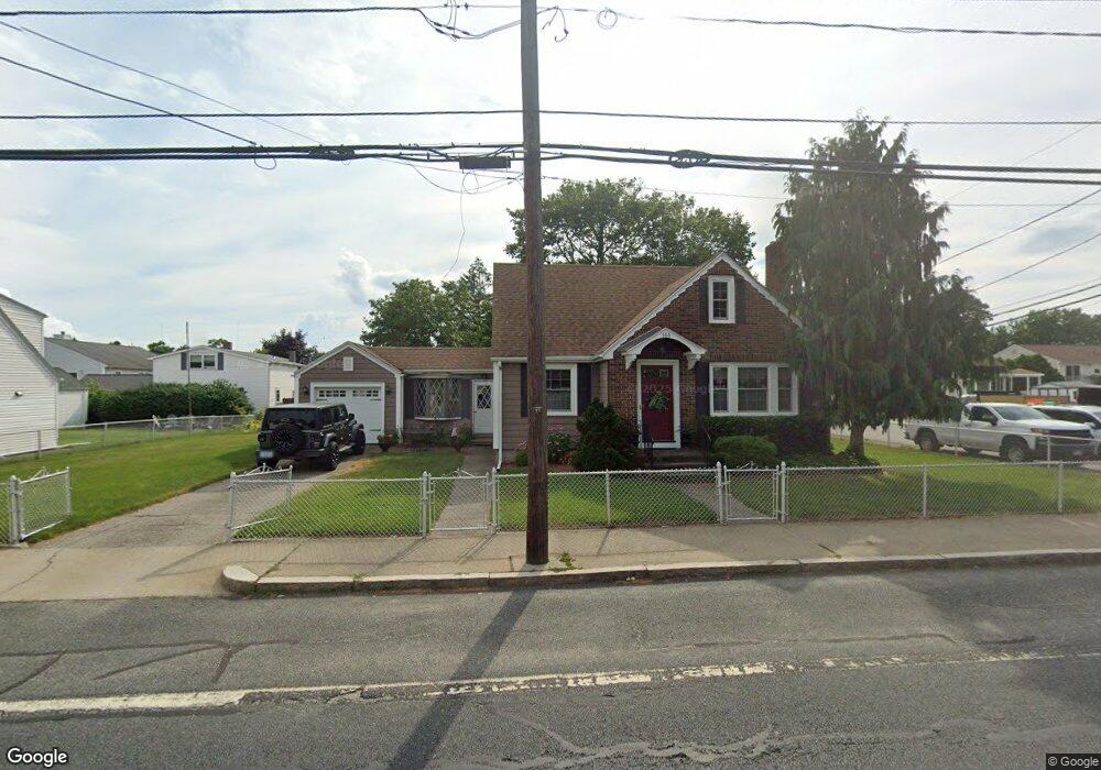 366 High St, Cumberland, RI 02864 - photo 1