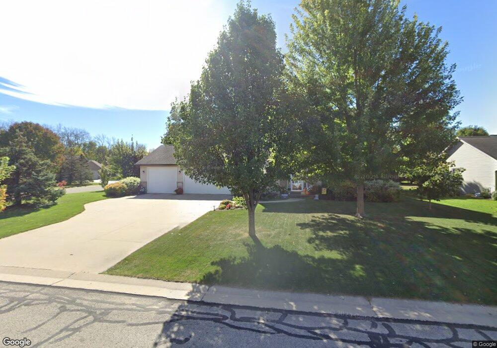 W5547 Mutzy Way, Appleton, WI 54915 - photo 1