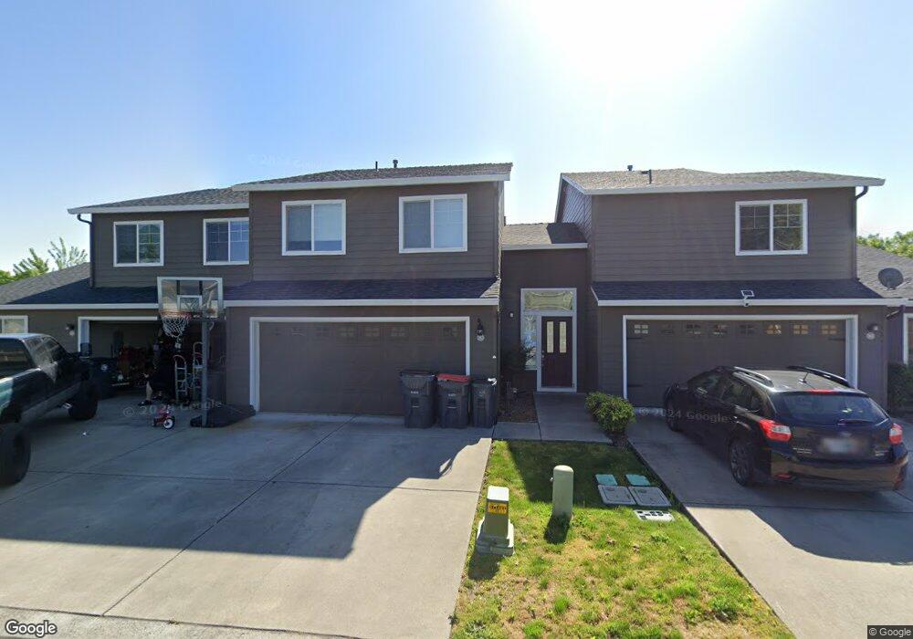 367 Live Oak Loop unit 29, Central Point, OR 97502 - photo 1