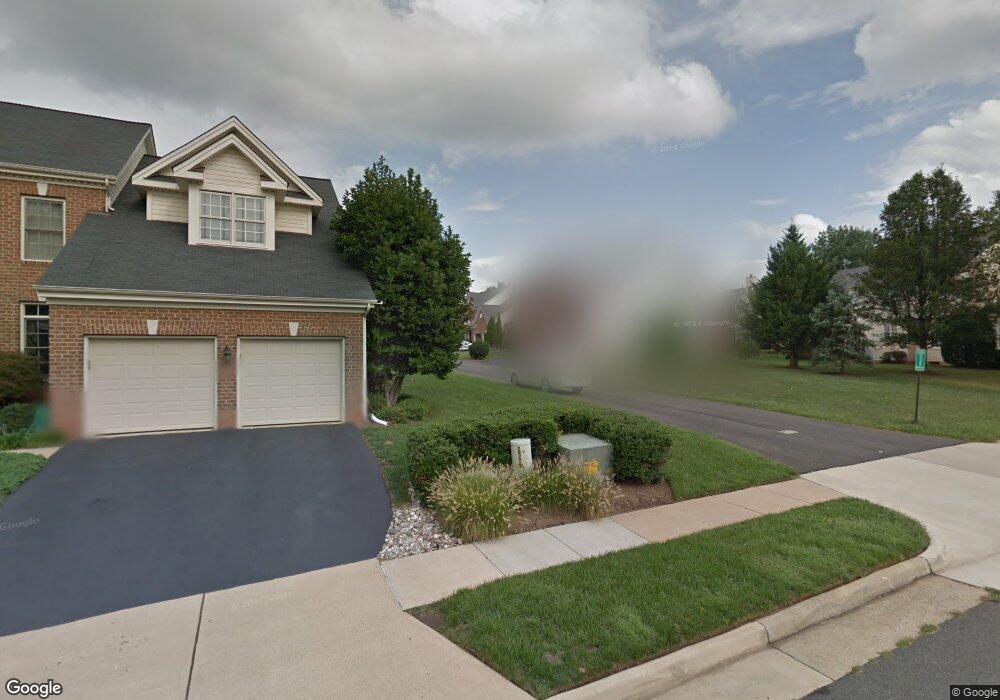 4315 Hollowstone Ct, Chantilly, VA 20151 - photo 1