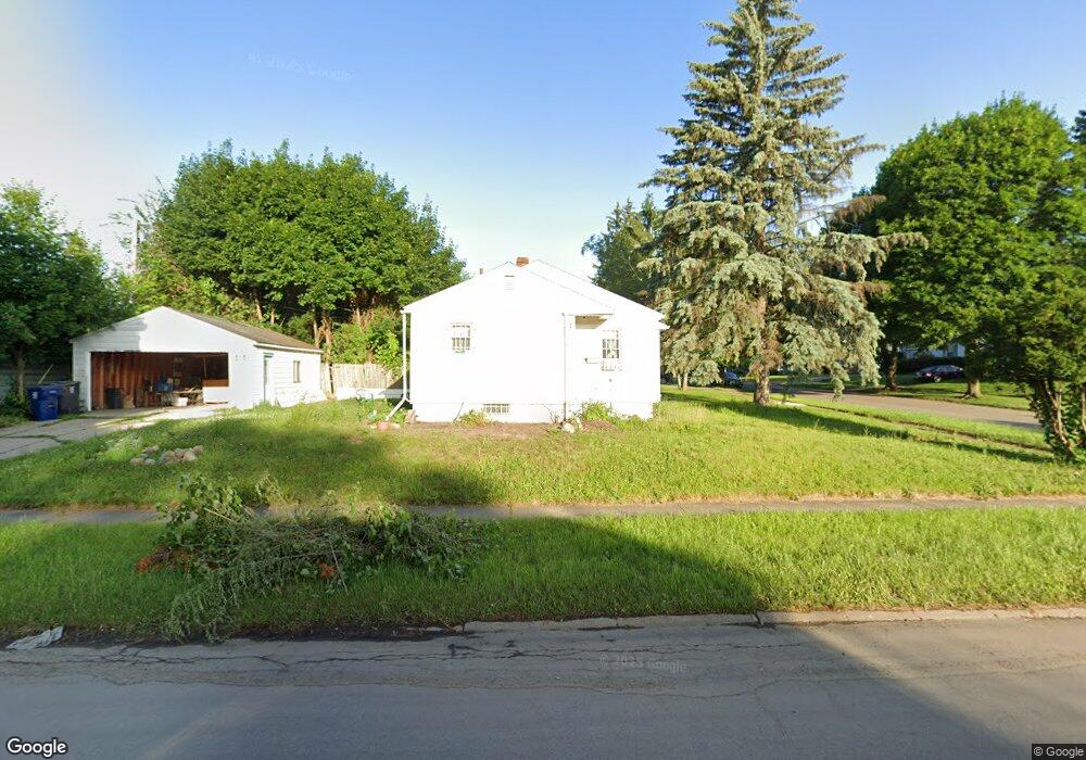 2622 Windemere Ave, Flint, MI 48503 - photo 1