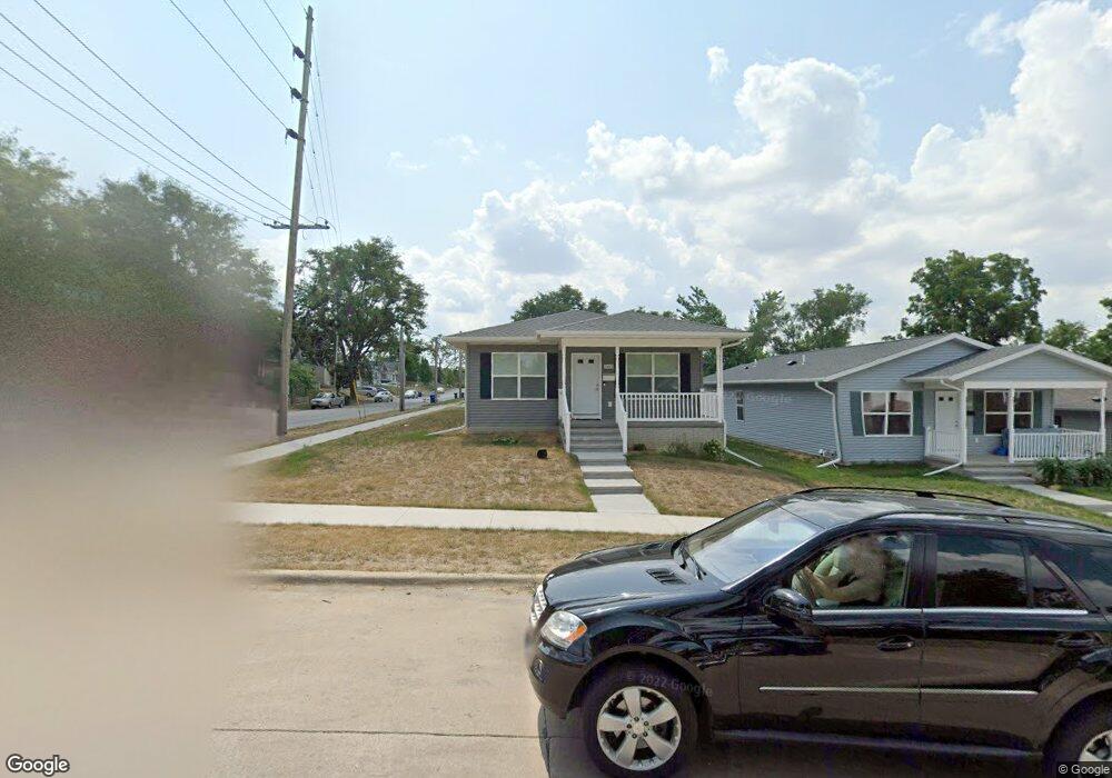 1063 10th Ave SE, Cedar Rapids, IA 52401 - photo 1