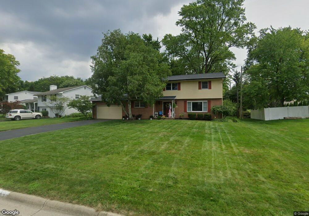 1039 Greenridge Rd, Columbus, OH 43235 - photo 1