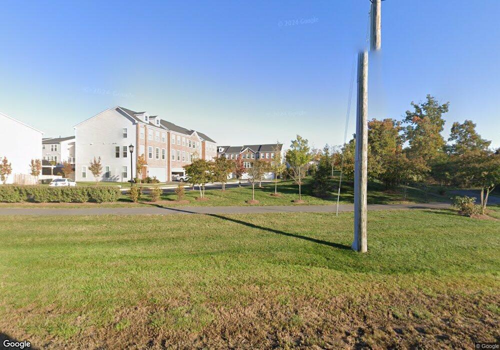 42252 Lancaster Woods Square, Chantilly, VA 20152 - photo 1