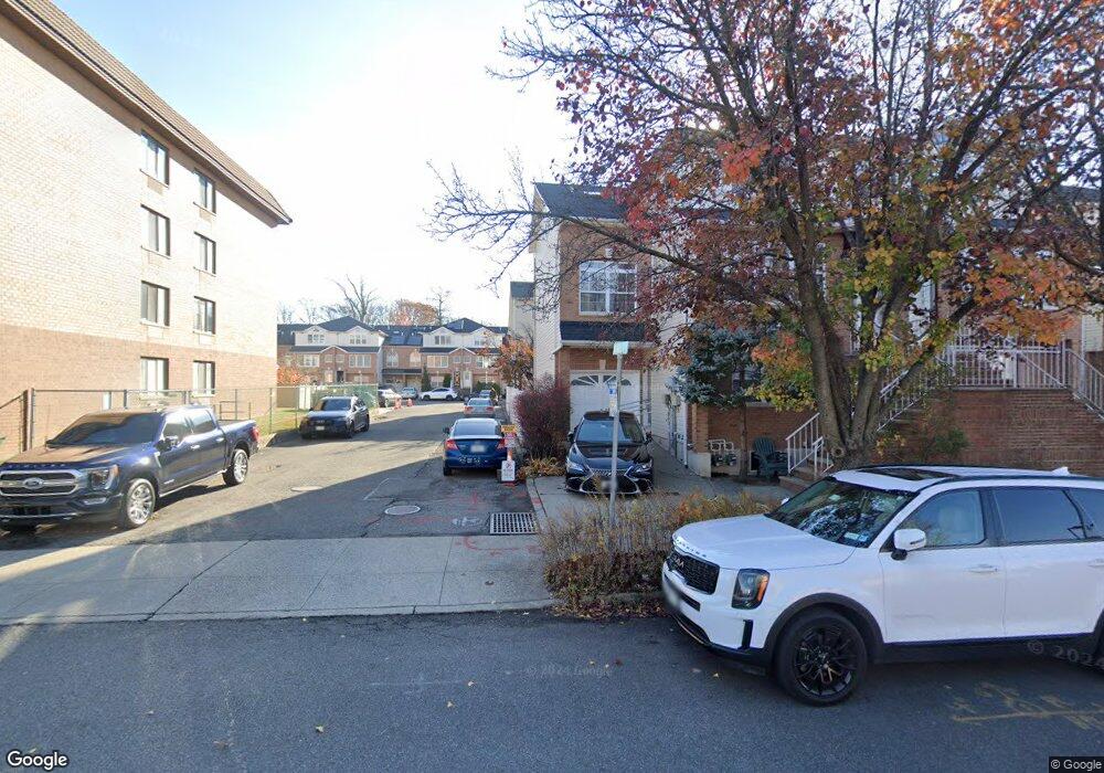 11 Daniella Ct, Staten Island, NY 10314 - photo 1