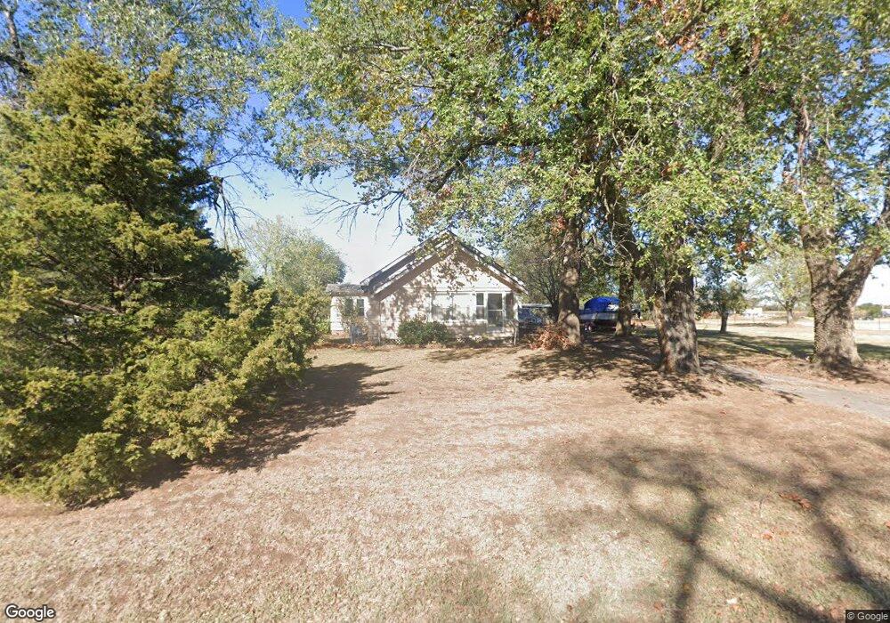 711 W Dixon St, Okmulgee, OK 74447 - photo 1