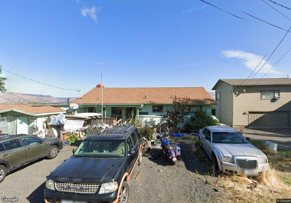 2443 E 12th St, the Dalles, OR 97058 - photo 1