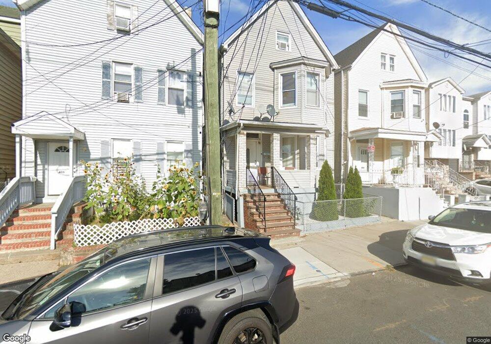 431 Livingston St, Elizabethport, NJ 07206 - photo 1