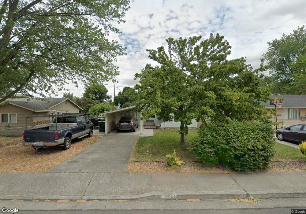 2425 SW Perkins Ave, Pendleton, OR 97801 - photo 1