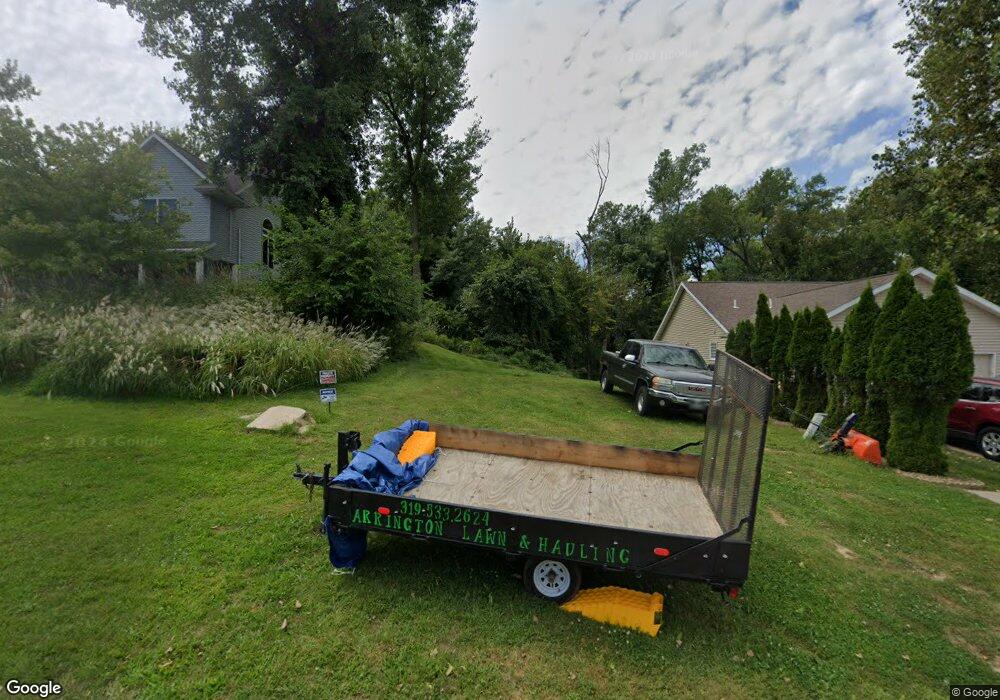 1315 34th St SE, Cedar Rapids, IA 52403 - photo 1