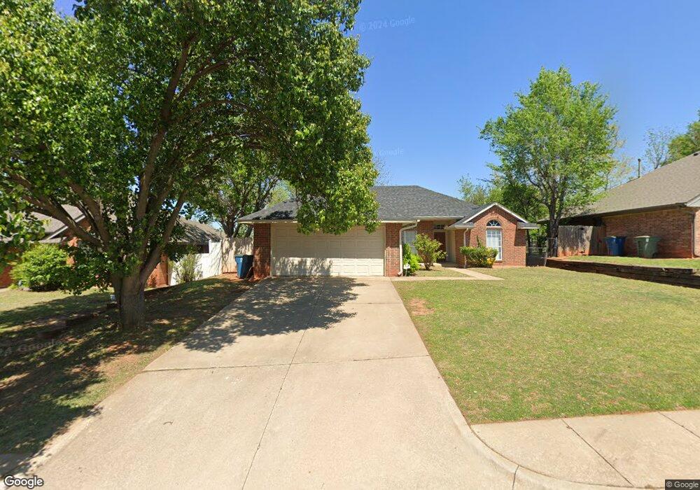 919 Castle Rd, Edmond, OK 73034 - photo 1