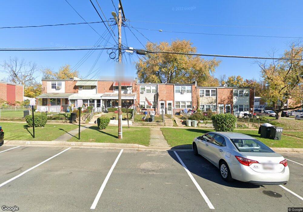 940 Imperial Ct, Halethorpe, MD 21227 - photo 1