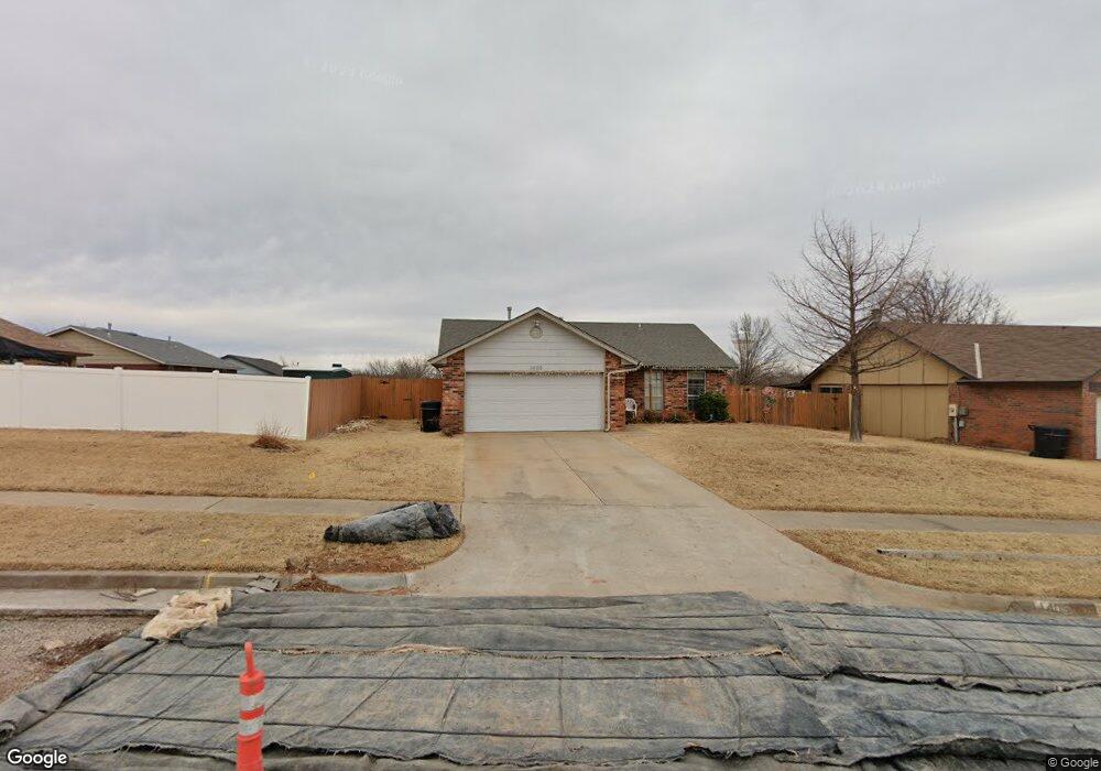 1405 NE 6th St, Moore, OK 73160 - photo 1