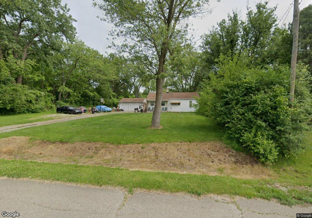 1055 E Humphrey Ave, Flint, MI 48505 - photo 1