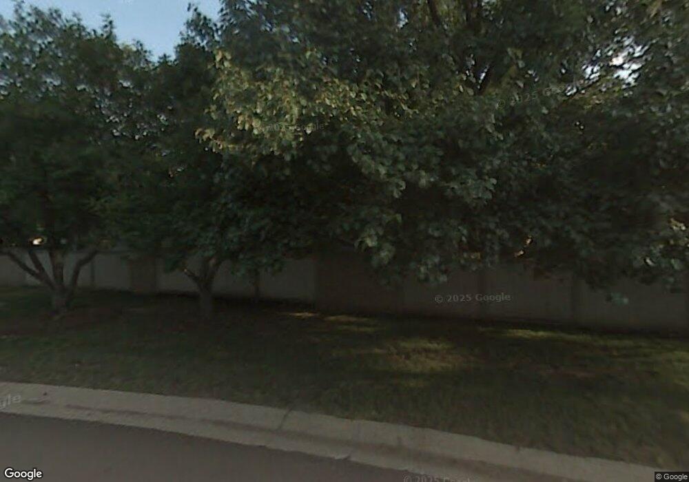 77 SW Pepper Tree Ln, Topeka, KS 66611 - photo 1