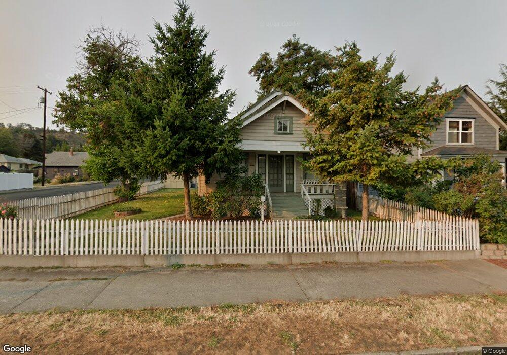 402 W 9th St, the Dalles, OR 97058 - photo 1