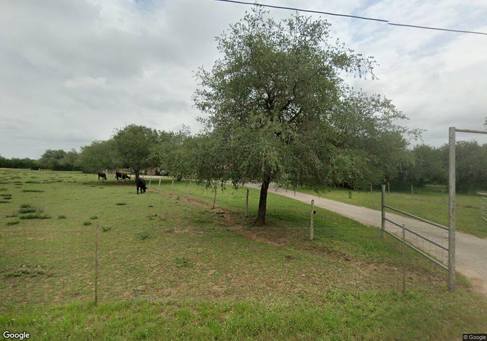 2609 Orange Ln, Beeville, TX 78102 - photo 1
