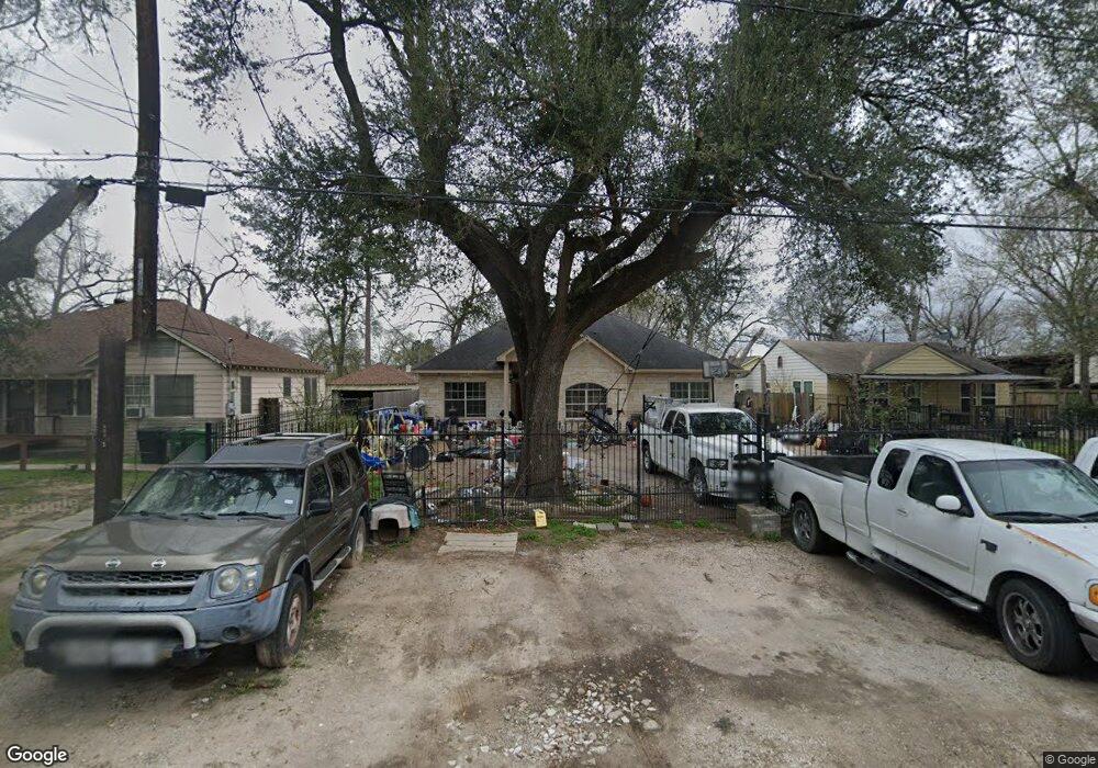 629 Eubanks St, Houston, TX 77022 - photo 1