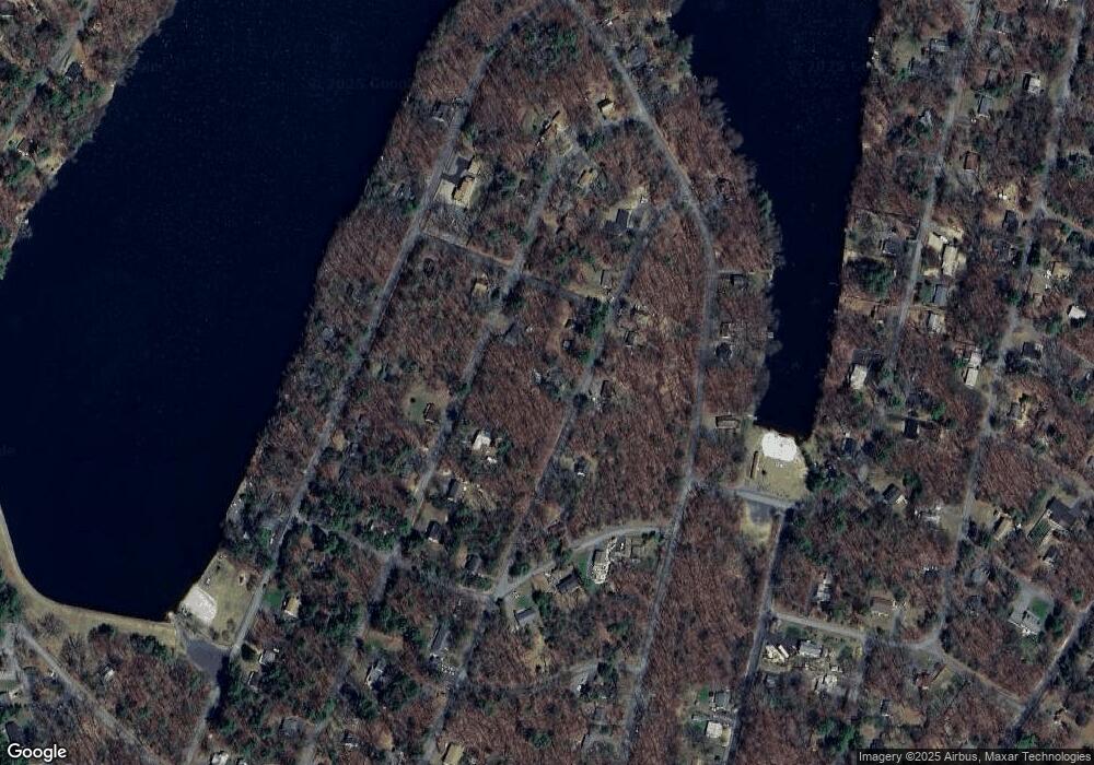 115 Hemlock Dr, Dingmans Ferry, PA 18328 - photo 1