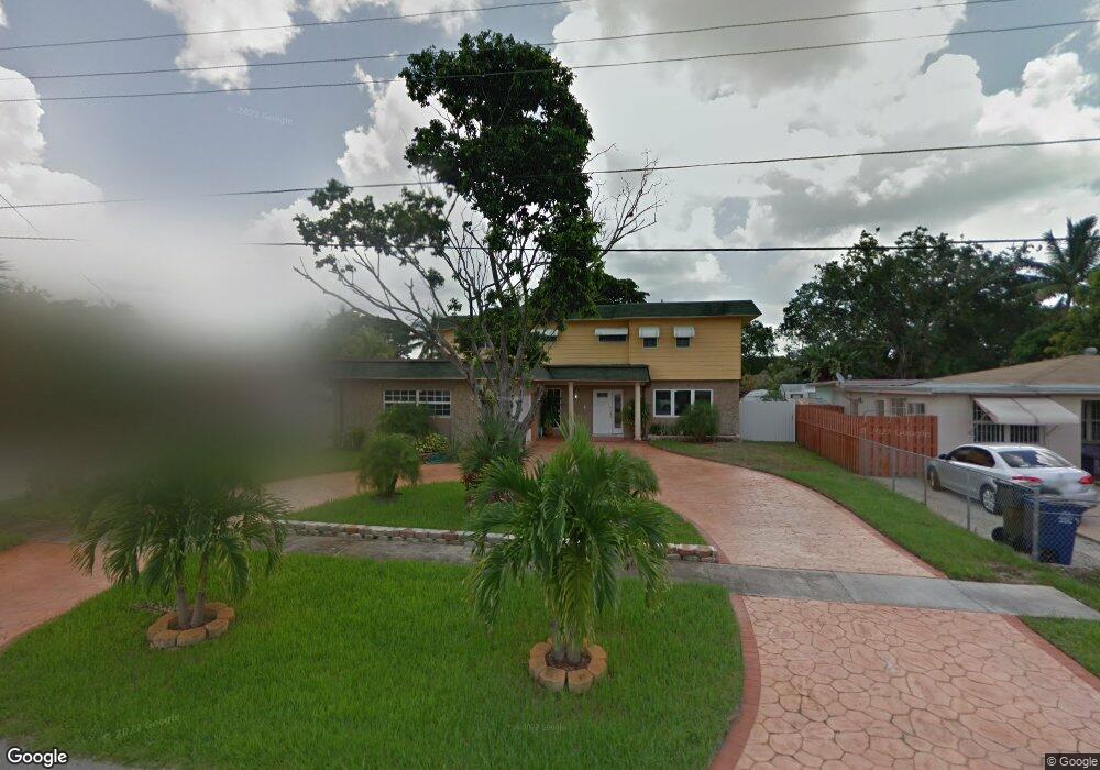 717 SW 6th Ave, Hallandale Beach, FL 33009 - photo 1