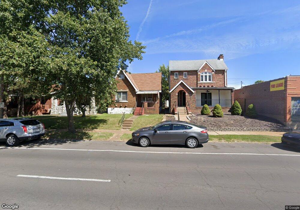 5225 Chippewa St, Saint Louis, MO 63109 - photo 1