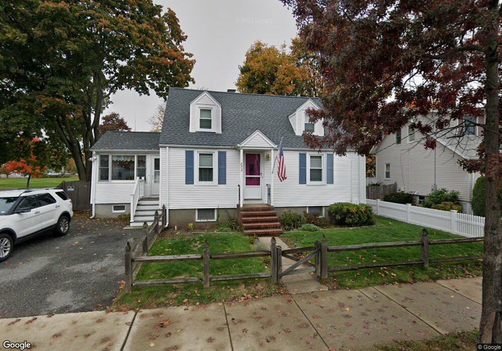 273 Albion St unit 2, Wakefield, MA 01880 - photo 1