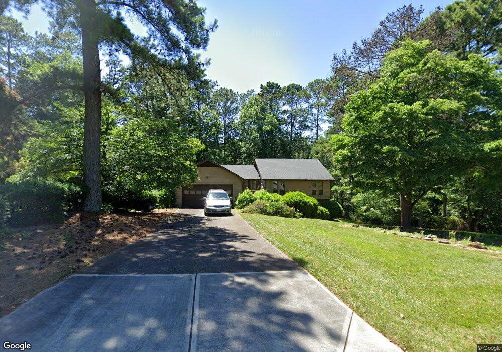 5072 Willow Point Pkwy, Marietta, GA 30068 - photo 1