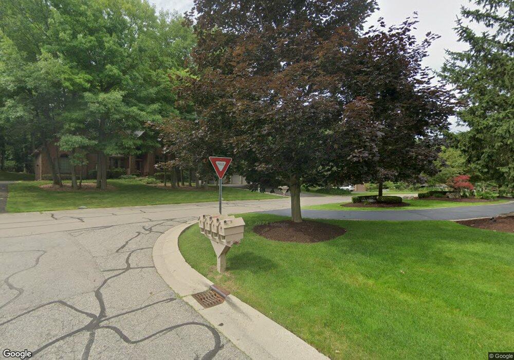 3376 Timber Crest Ct, West Bloomfield, MI 48324 - photo 1