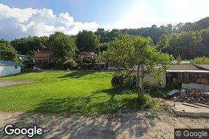 215 Old Town Rd, London, WV 25126