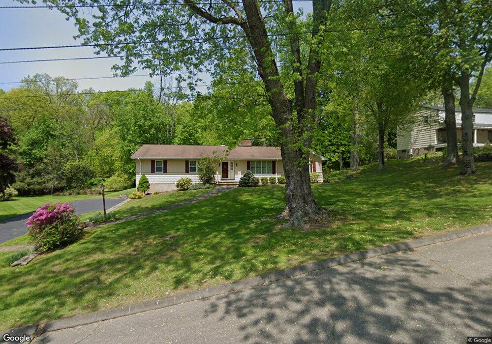 10 Post Gate Rd, Trumbull, CT 06611 - photo 1