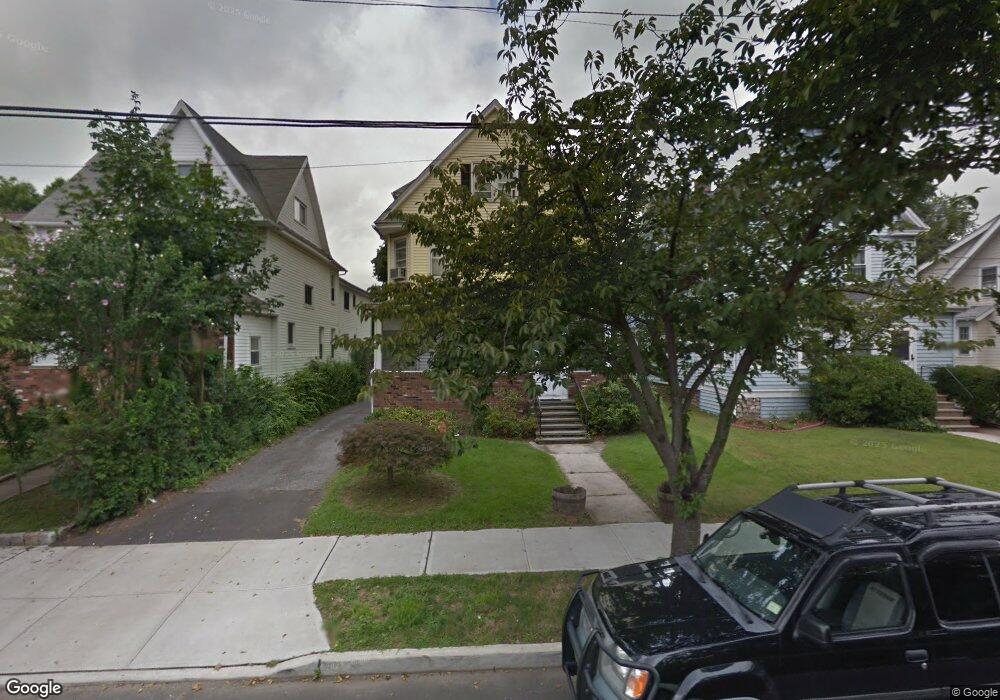 32 Elm Tree Place, Stamford, CT 06906 - photo 1