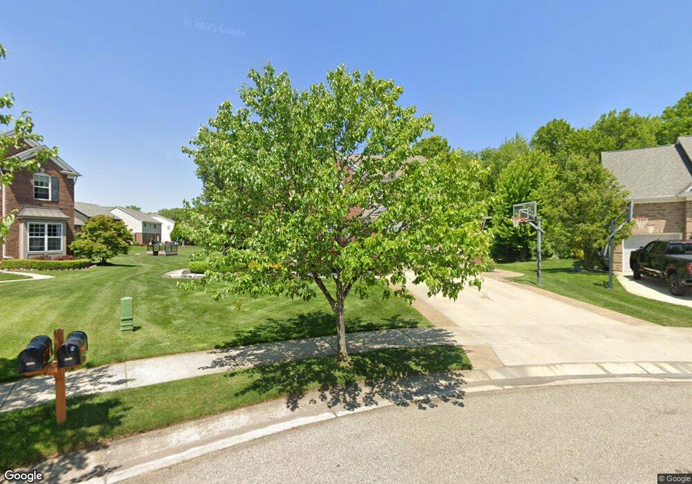 1341 Irene Ct unit 16, Lake Orion, MI 48359 - photo 1