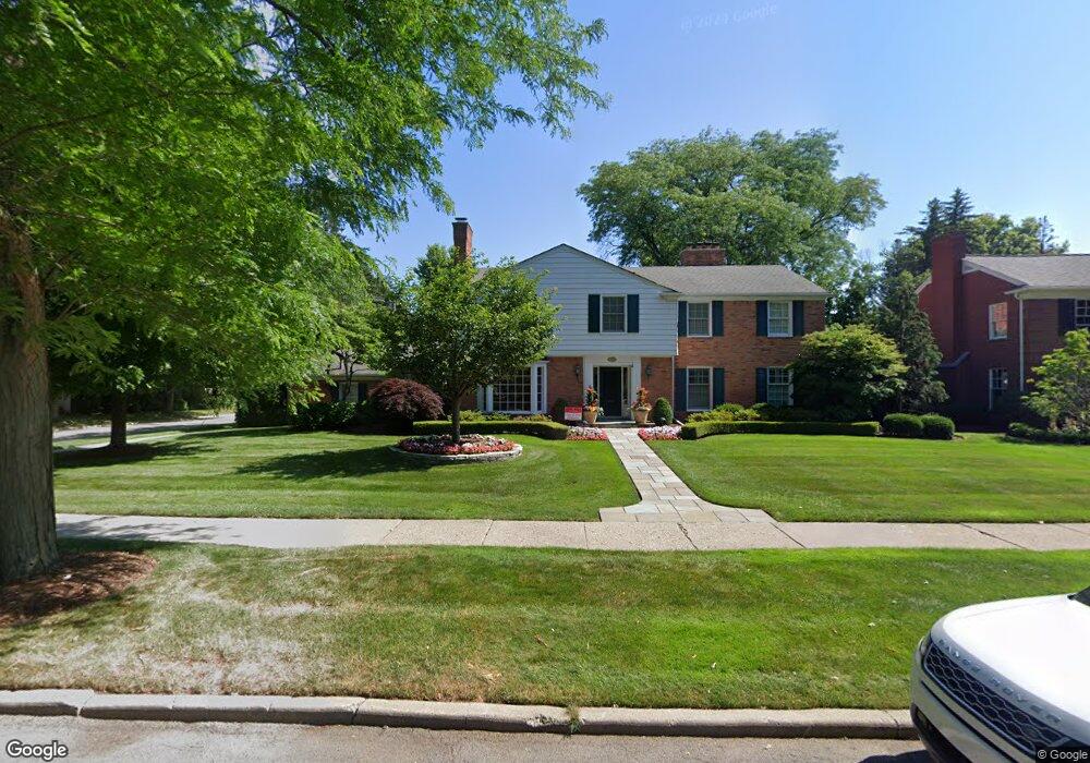 194 Stephens Rd, Grosse Pointe Farms, MI 48236 - photo 1