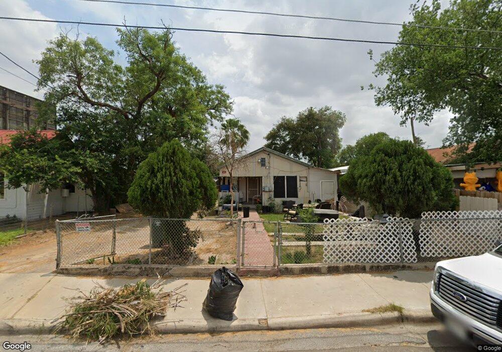205 Park St, Laredo, TX 78040 - photo 1