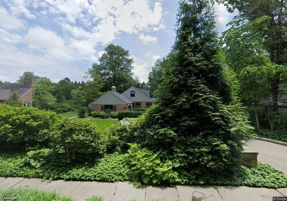 530 E Gravers Ln, Glenside, PA 19038 - photo 1