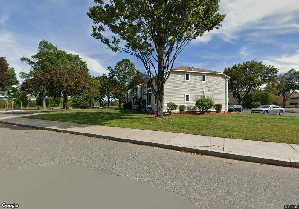 4 Arbor Way unit C, Holyoke, MA 01040 - photo 1