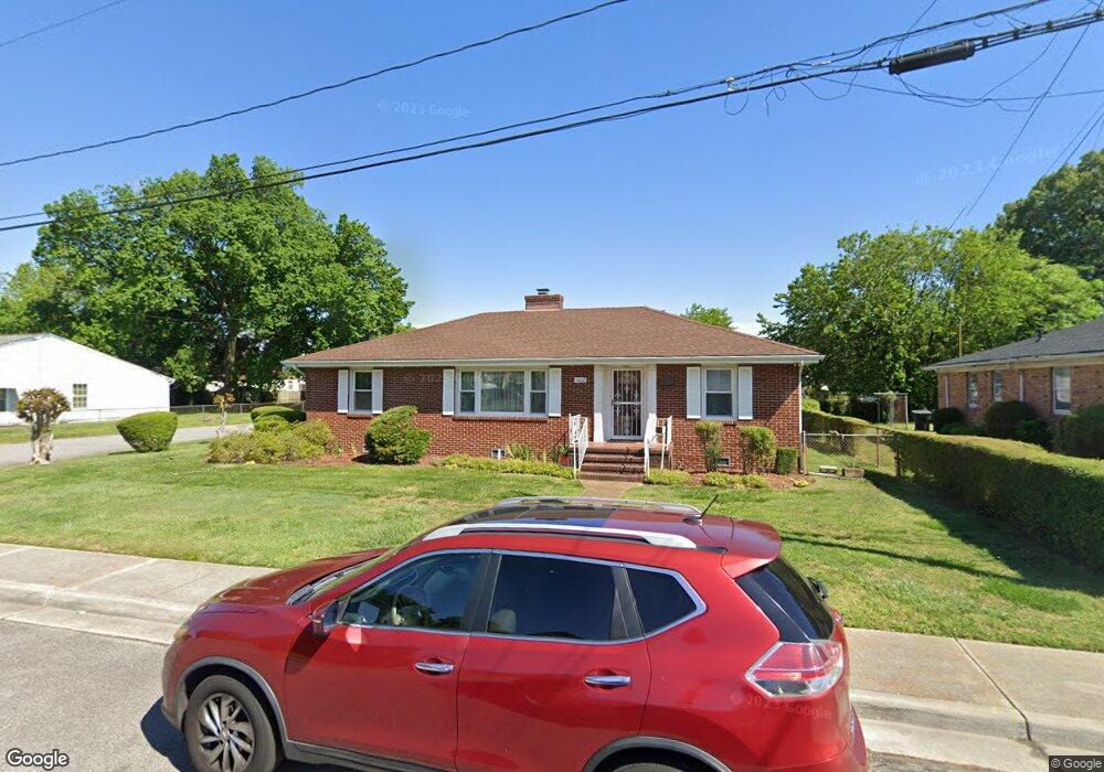 1022 Wilcox Ave, Portsmouth, VA 23704 - photo 1