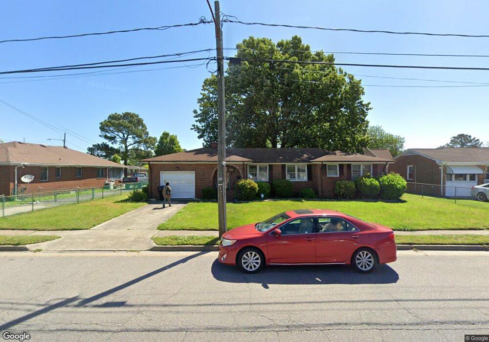 2023 Effingham St, Portsmouth, VA 23704 - photo 1