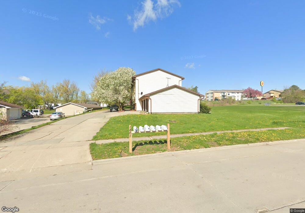 1401 W 16th St S unit 6, Newton, IA 50208 - photo 1