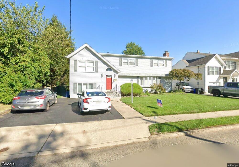 329 Floral Ln, Saddle Brook, NJ 07663 - photo 1