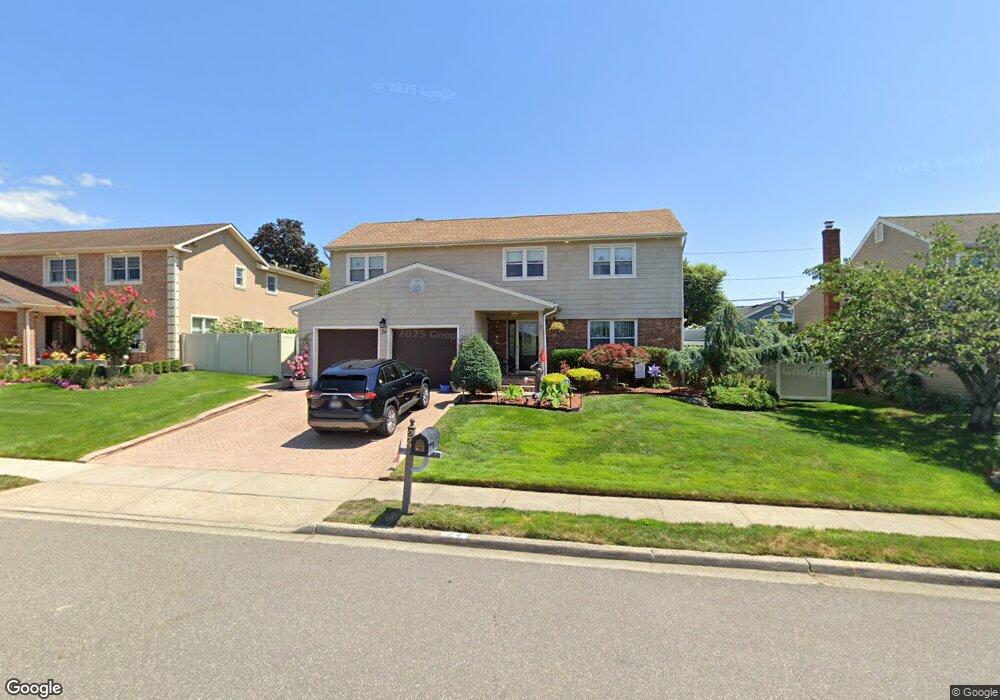 24 Ruth Place, Plainview, NY 11803 - photo 1