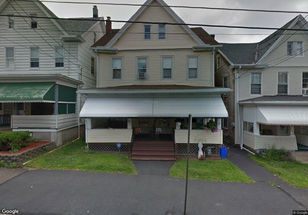 586 N Locust St, Hazleton, PA 18201 - photo 1