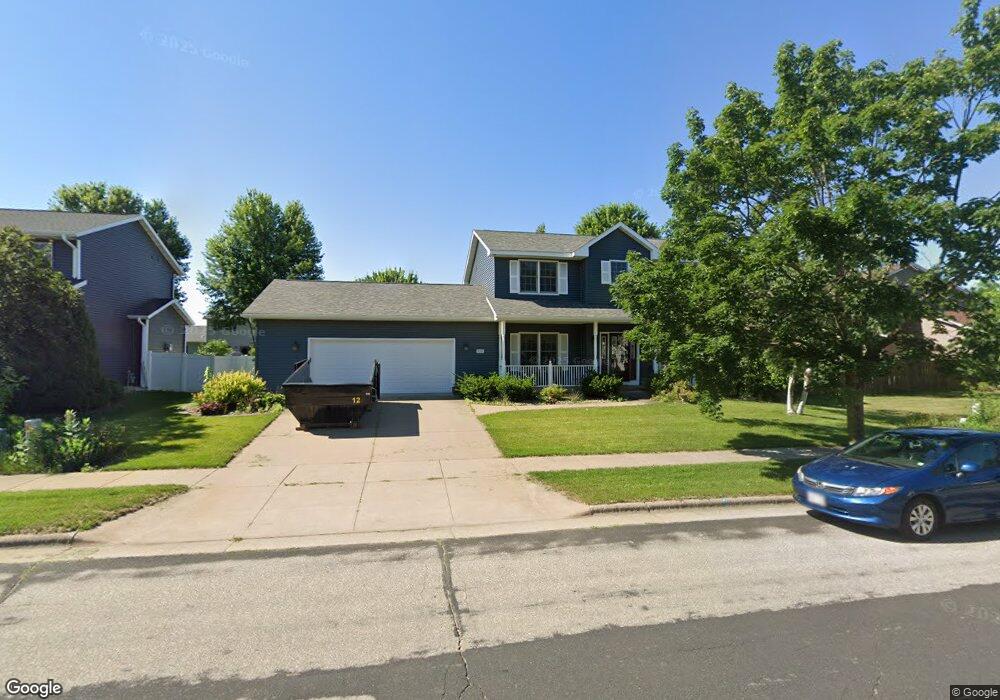 1016 Eastwood St, Holmen, WI 54636 - photo 1